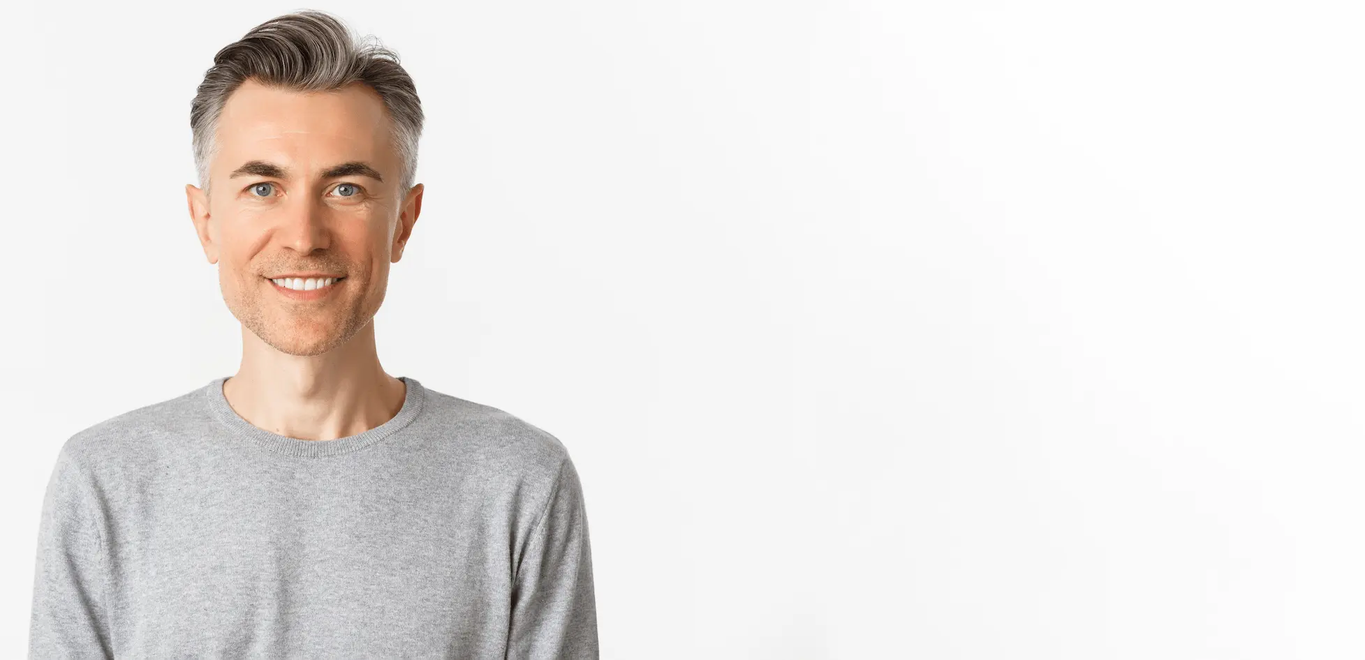 Een AEXIS-klant die werkt aan het beheer van financiële prestaties